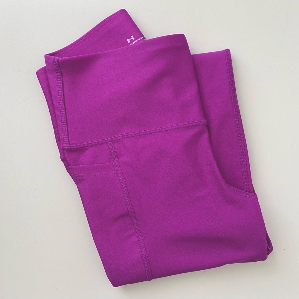 Under Armour US Tech bright magenta pink compression leggings size small short